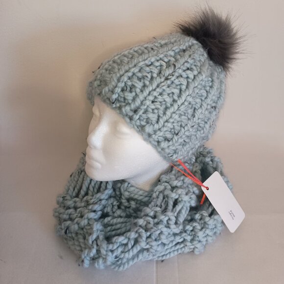 Handmade Crochet Green Blue Hat Infinity Scarf Set NWT - Picture 5 of 9